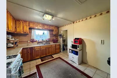 901 N Prairie Avenue, Winslow, AZ 86047 - Photo 3