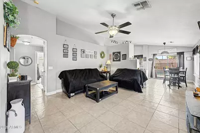 194 W Shannon Street, Gilbert, AZ 85233 - Photo 13