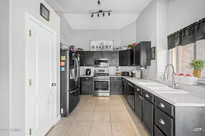 194 W Shannon Street, Gilbert, AZ 85233 - Photo 5