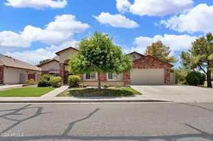 3889 E Meadow Land Dr, San Tan Valley, AZ 85140 - Photo 3