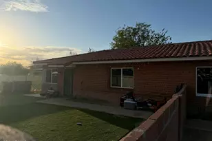 20 N Santa Barbara Dr, Mesa, AZ 85201 - Photo 5