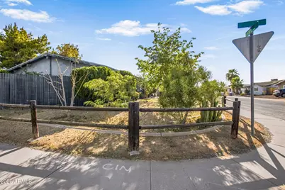 5203 W Banff Lane, Glendale, AZ 85306 - Photo 31