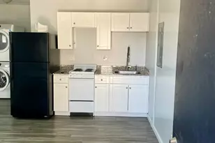 2402 N 24th St, Phoenix, AZ 85008 - Photo 3