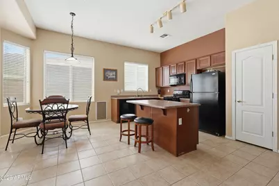 12421 W Apache Street, Avondale, AZ 85323 - Photo 11