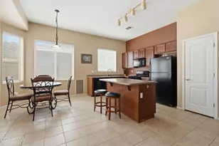 12421 W Apache St, Avondale, AZ 85323 - Photo 11