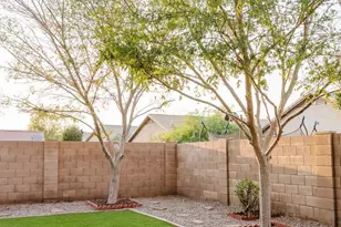 12414 W Monroe St, Avondale, AZ 85323 - Photo 9