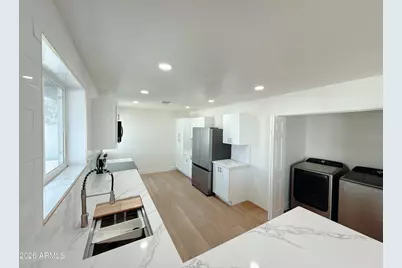 4424 W Flower Street, Phoenix, AZ 85031 - Photo 11