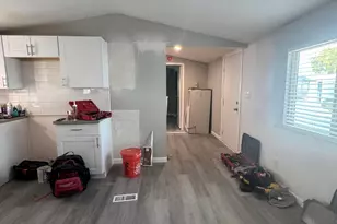 8601 N 71st Ave, Glendale, AZ 85301 - Photo 13