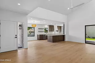 7817 E Sandalwood Dr, Scottsdale, AZ 85250 - Photo 11