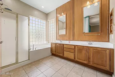 7046 W Rose Garden Lane, Glendale, AZ 85308 - Photo 17