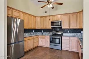 10859 W Cochero Ct, Casa Grande, AZ 85194 - Photo 3