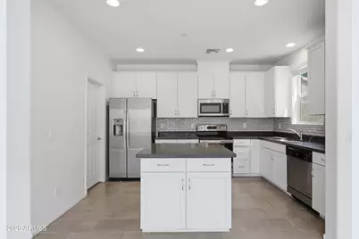 14870 W Encanto Boulevard #1055, Goodyear, AZ 85395 - Photo 7