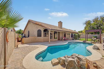 233 N Cottonwood Drive, Gilbert, AZ 85234 - Photo 1
