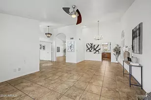 233 N Cottonwood Dr, Gilbert, AZ 85234 - Photo 9