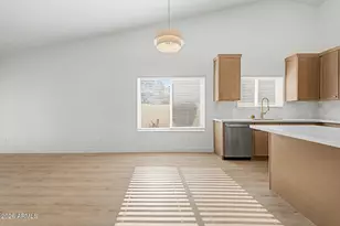 5027 E Vaughn Dr, Phoenix, AZ 85044 - Photo 15
