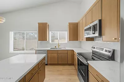 5027 E Vaughn Drive, Phoenix, AZ 85044 - Photo 5