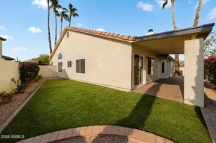 5027 E Vaughn Dr, Phoenix, AZ 85044 - Photo 29