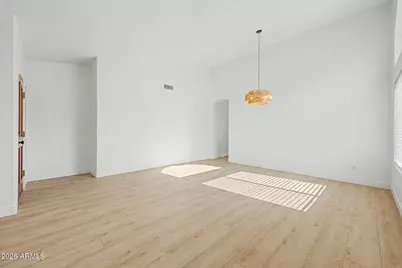 5027 E Vaughn Drive, Phoenix, AZ 85044 - Photo 9