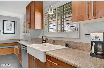 3909 E Whitton Avenue, Phoenix, AZ 85018 - Photo 9