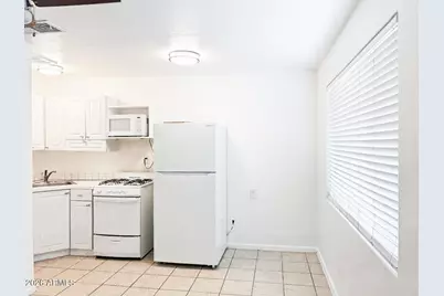 3636 E Verde Lane #04, Phoenix, AZ 85018 - Photo 13
