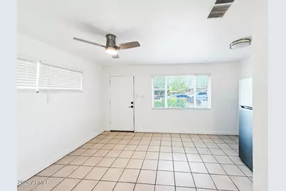 3636 E Verde Lane #05, Phoenix, AZ 85018 - Photo 9