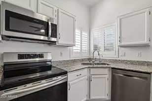 14617 S 43rd Pl, Phoenix, AZ 85044 - Photo 13