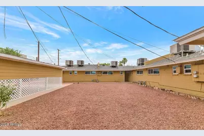 3636 E Verde Lane #09, Phoenix, AZ 85018 - Photo 5