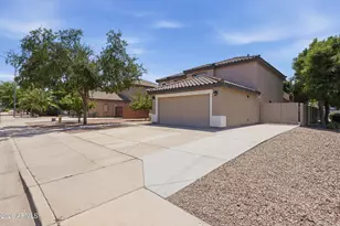 10821 E Forge Cir, Mesa, AZ 85208 - Photo 3