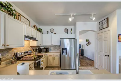 11554 W Bermuda Drive, Avondale, AZ 85392 - Photo 9