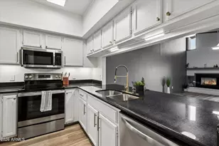 12023 N 27th Pl, Phoenix, AZ 85028 - Photo 5