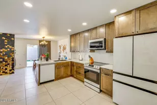 7741 N Via Camello Del Sur St, Scottsdale, AZ 85258 - Photo 9