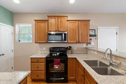 1361 S Swallow Lane, Gilbert, AZ 85296 - Photo 15