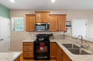 1361 S Swallow Ln, Gilbert, AZ 85296 - Photo 15