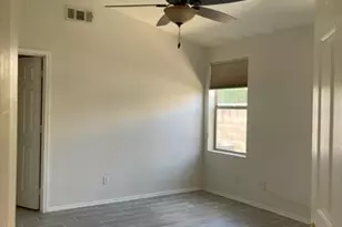3409 E Menadota Dr, Phoenix, AZ 85050 - Photo 11