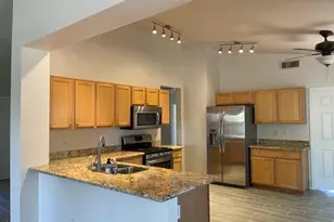 3409 E Menadota Dr, Phoenix, AZ 85050 - Photo 7