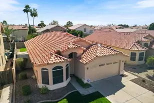 9733 W Runion Dr, Peoria, AZ 85382 - Photo 3