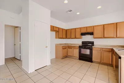 3710 W Burgess Lane, Phoenix, AZ 85041 - Photo 7