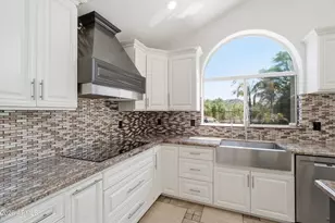 1331 W Beck Ln, Phoenix, AZ 85023 - Photo 17