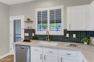 8771 W Windsor Dr, Peoria, AZ 85381 - Photo 9