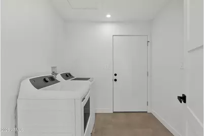 2224 E Sandra Terrace, Phoenix, AZ 85022 - Photo 17