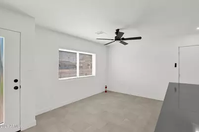 2224 E Sandra Terrace, Phoenix, AZ 85022 - Photo 9