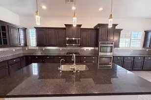 7420 W Crabapple Dr, Peoria, AZ 85383 - Photo 11