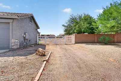 275 E Desert Holly Drive, San Tan Valley, AZ 85143 - Photo 49