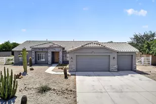 275 E Desert Holly Dr, San Tan Valley, AZ 85143 - Photo 75