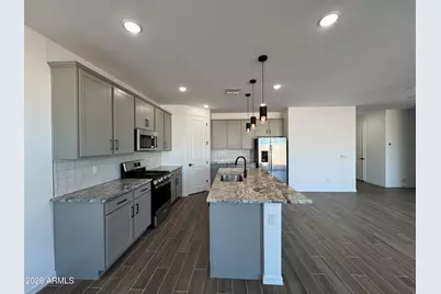 7606 W Smoketree Drive, Peoria, AZ 85383 - Photo 3