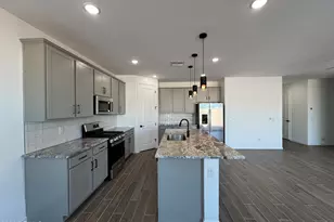 7606 W Smoketree Dr, Peoria, AZ 85383 - Photo 3