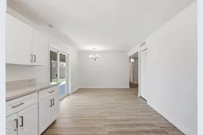 2031 N 55th Avenue, Phoenix, AZ 85035 - Photo 15