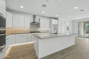 7945 W Loma Ln, Peoria, AZ 85345 - Photo 11