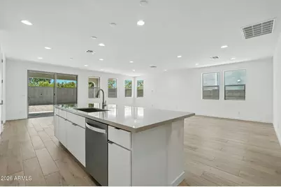 7945 W Loma Lane, Peoria, AZ 85345 - Photo 15