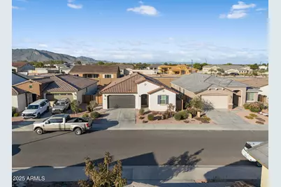 19948 W Flower Street, Buckeye, AZ 85396 - Photo 47